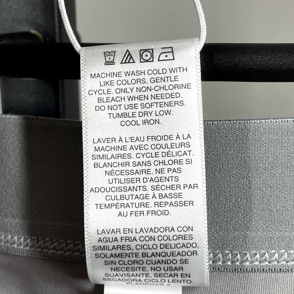 NEW Greg Norman Gray Sculpting Golf Skort Skirt Womens Large - Picture 6 of 10